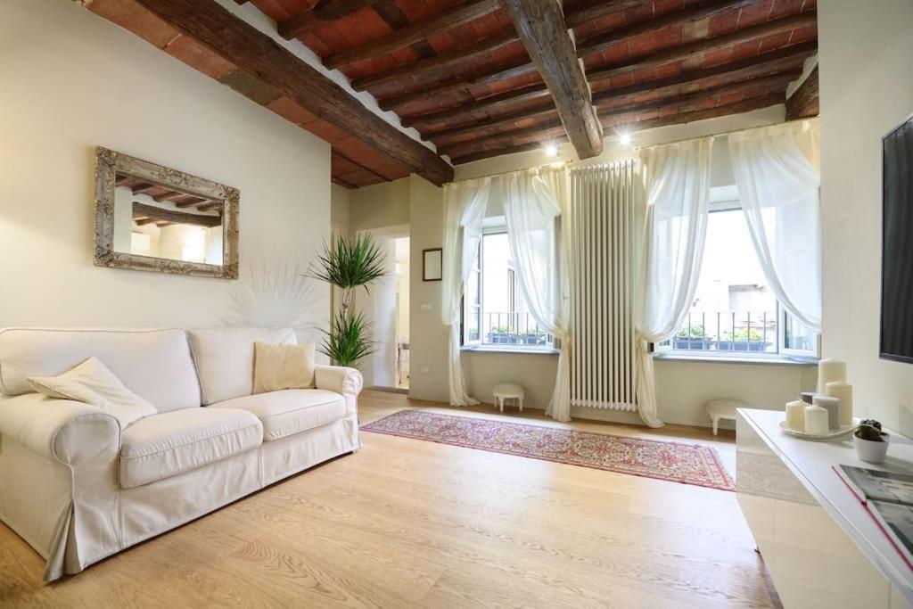 Corte Paolina - Charming Courtyard Inside Lucca Luaran gambar