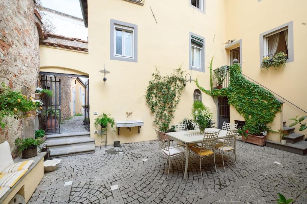Corte Paolina - Charming Courtyard Inside Lucca Luaran gambar