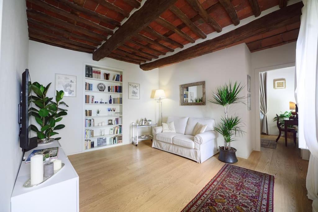 Corte Paolina - Charming Courtyard Inside Lucca Luaran gambar
