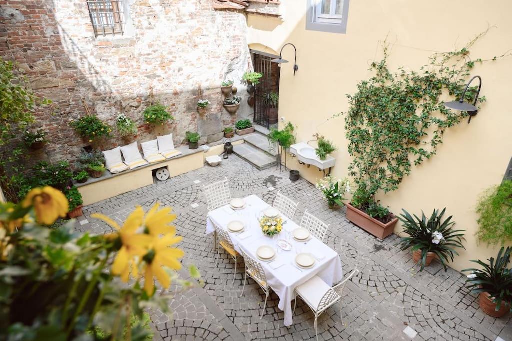 Corte Paolina - Charming Courtyard Inside Lucca Luaran gambar